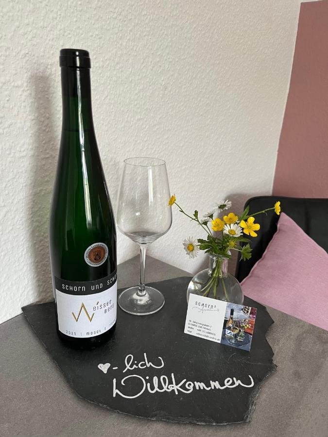Schorn³ Appartements Zell an der Mosel Quarto foto
